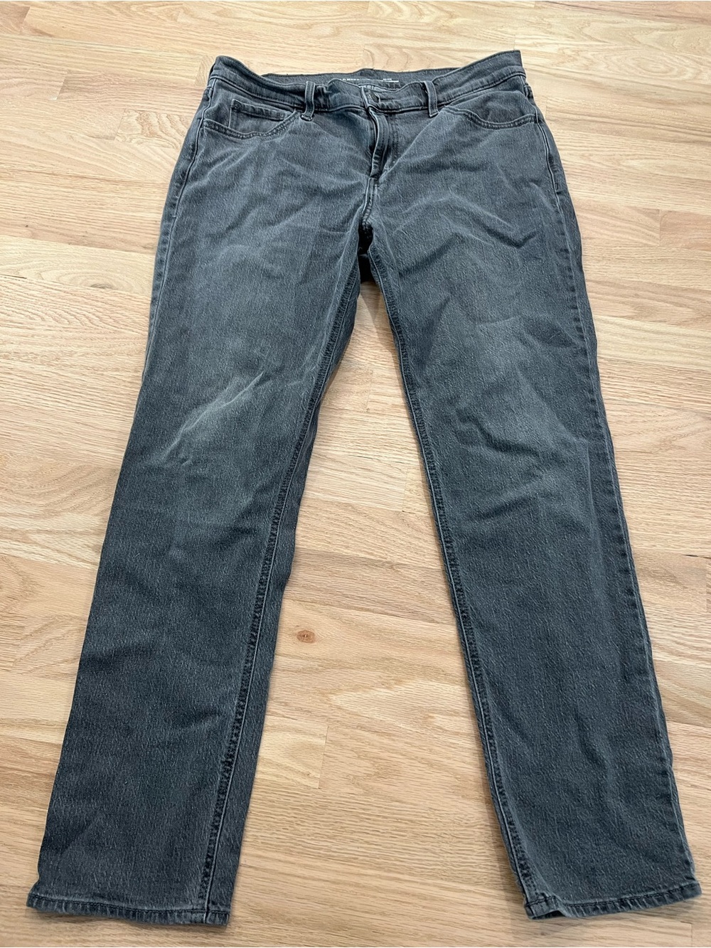 Old Navy Straight-Leg Jeans in Washed Black